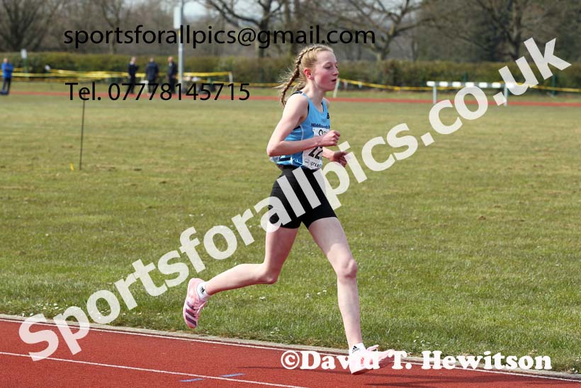 3000 metres, 2021 NECAA Open Graded Meeting, Morpeth. Photo: David T. Hewitson/Sports for All Pics